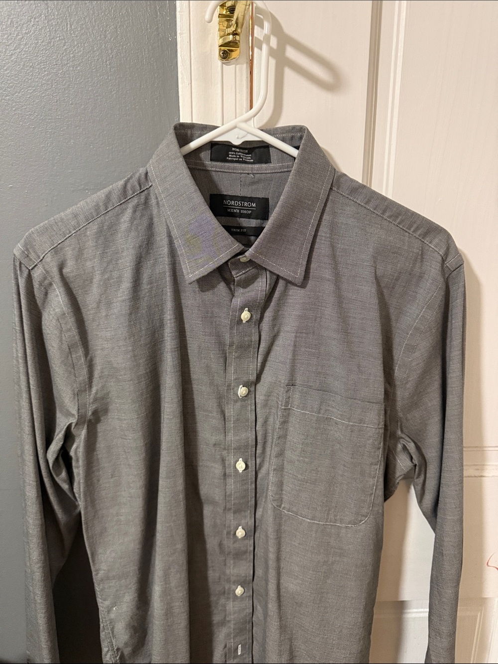 Nordstrom Men’s Gray Long-Sleeve Button-Up Shirt with Chest Pocket